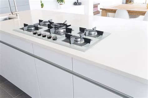 white gas hobs uk